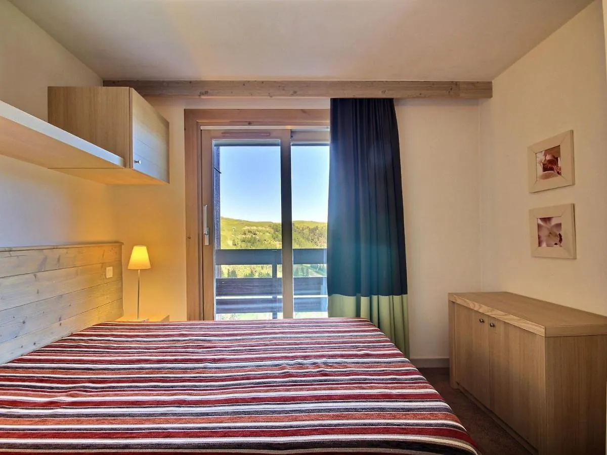 Deux Pieces Pour 4-5, Balcons, Proche Des Pistes Et Commerces - Fr-1-455-180 La Plagne-Tarentaise Apartment